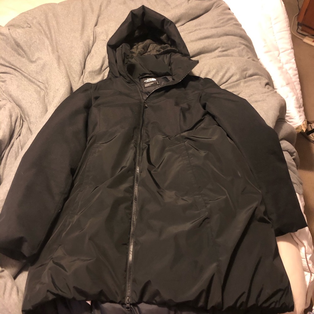 Black north face jacket in great condition!!